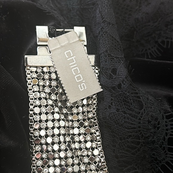 Chico’s Chain link Rhinestone Watch. - Picture 8 of 8